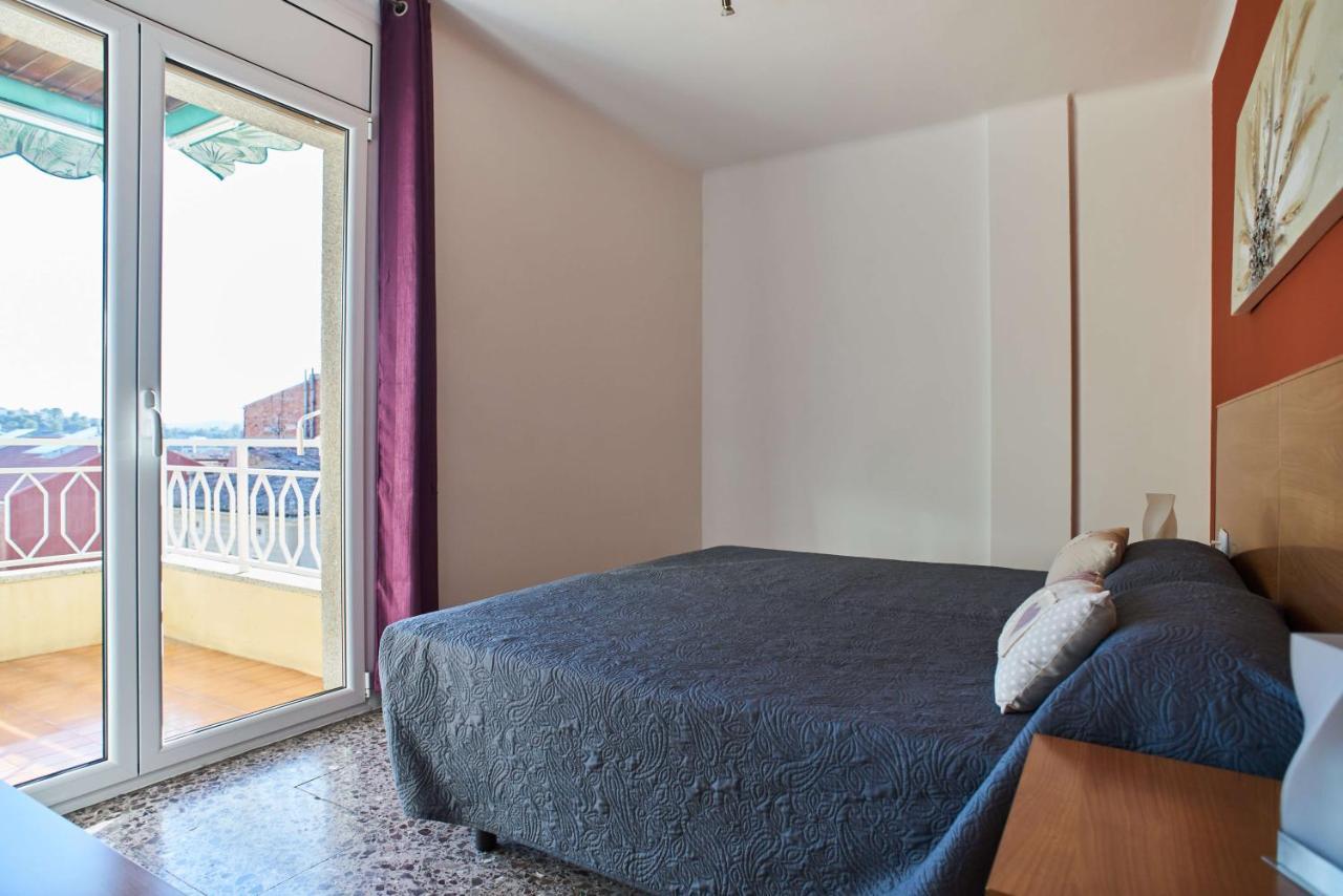 Manresa Apartamentos Turisticos Eksteriør bilde